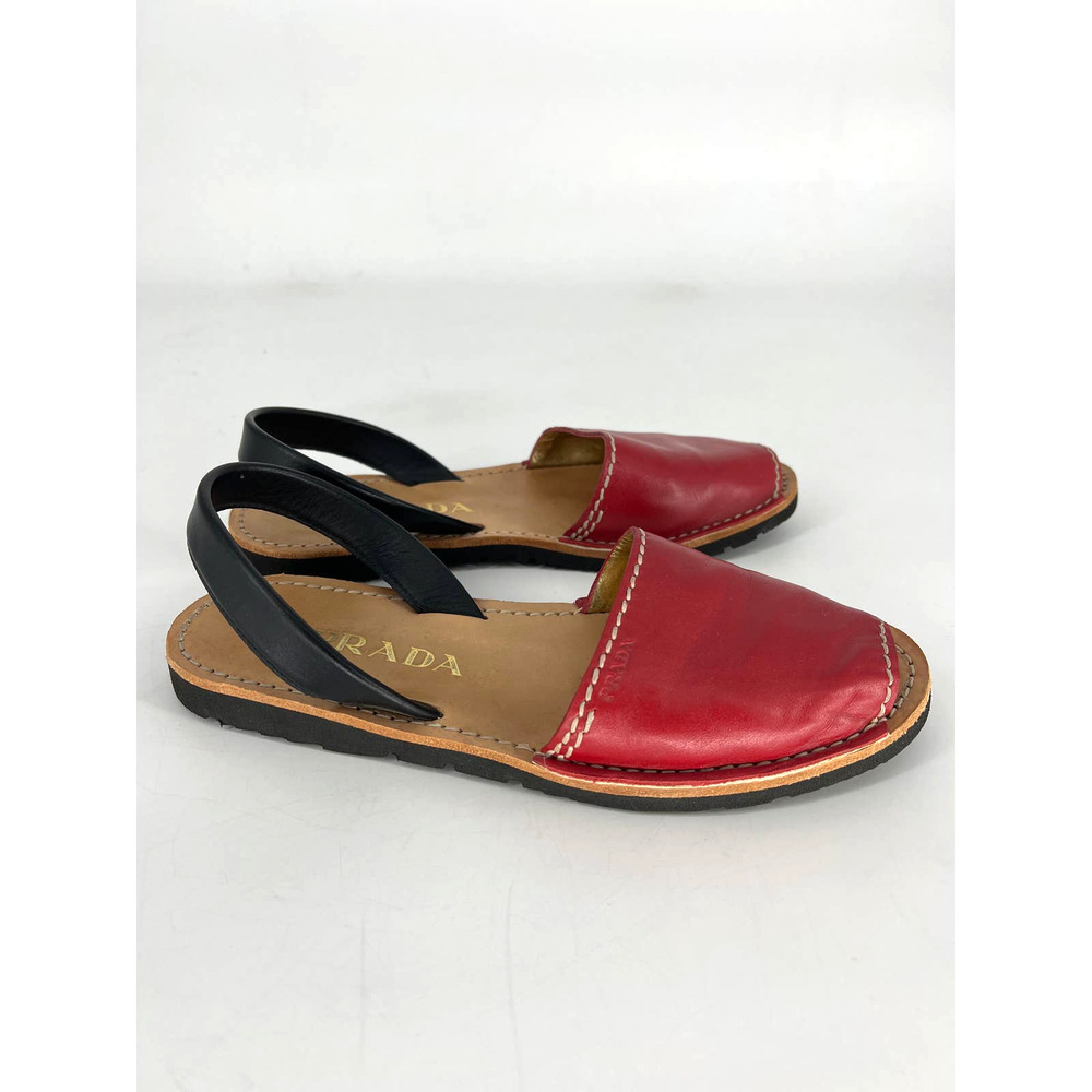 Prada - Picture 5 of 11